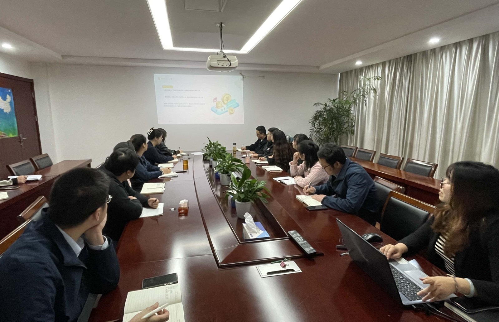 开展财务知识培训  助力企业稳步发展