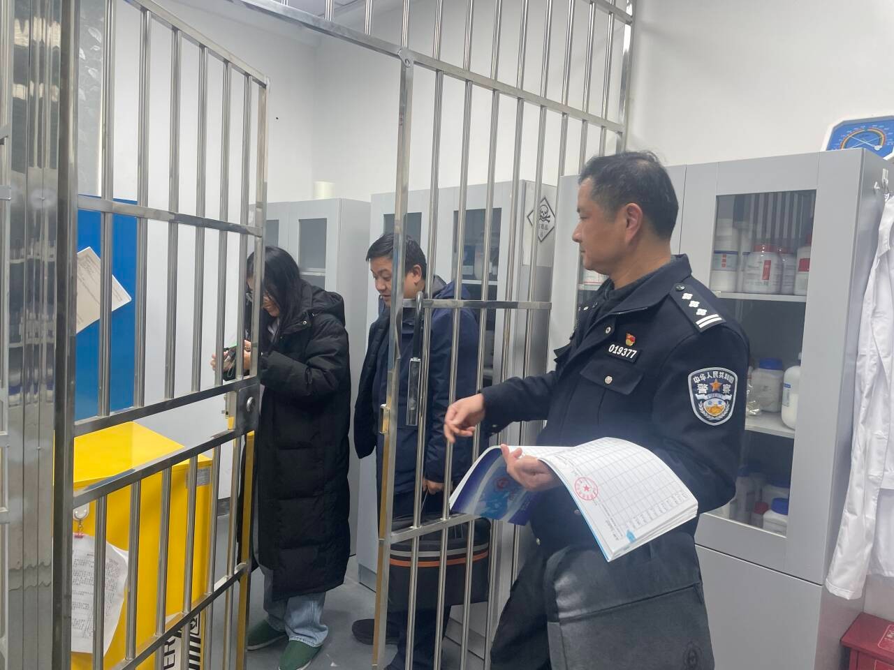 开展专项检查   筑牢安全防线