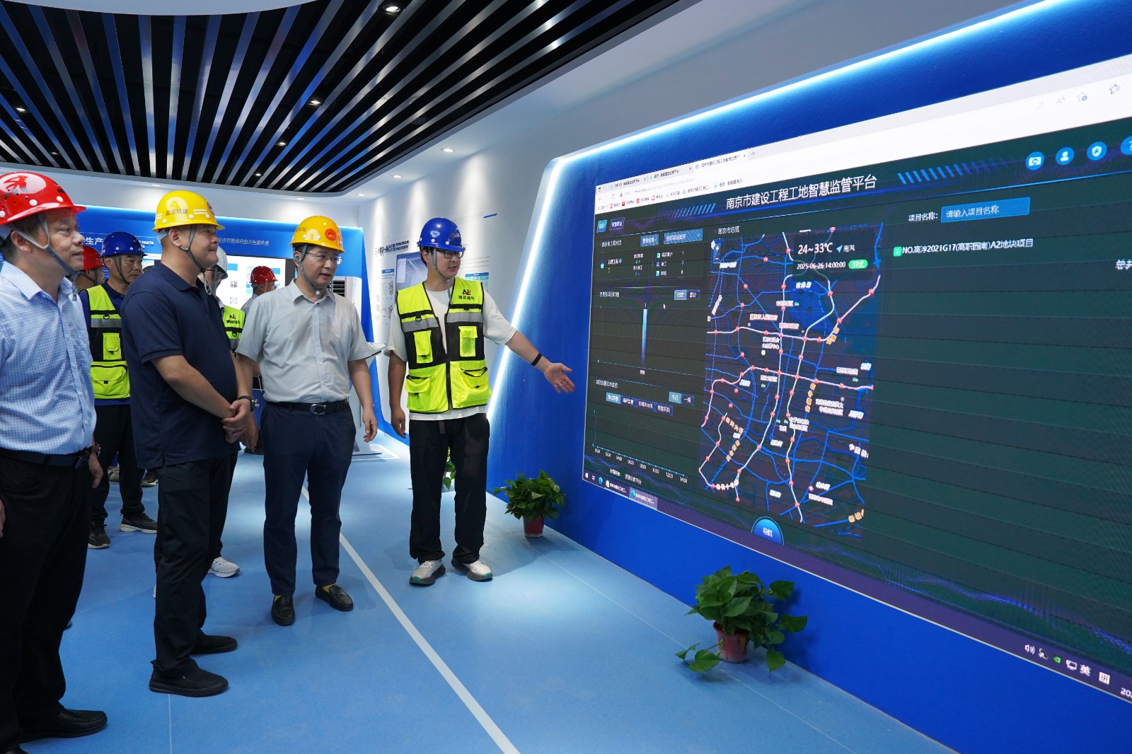 A2地块项目成功举办2025建筑施工“安全生产月”观摩活动