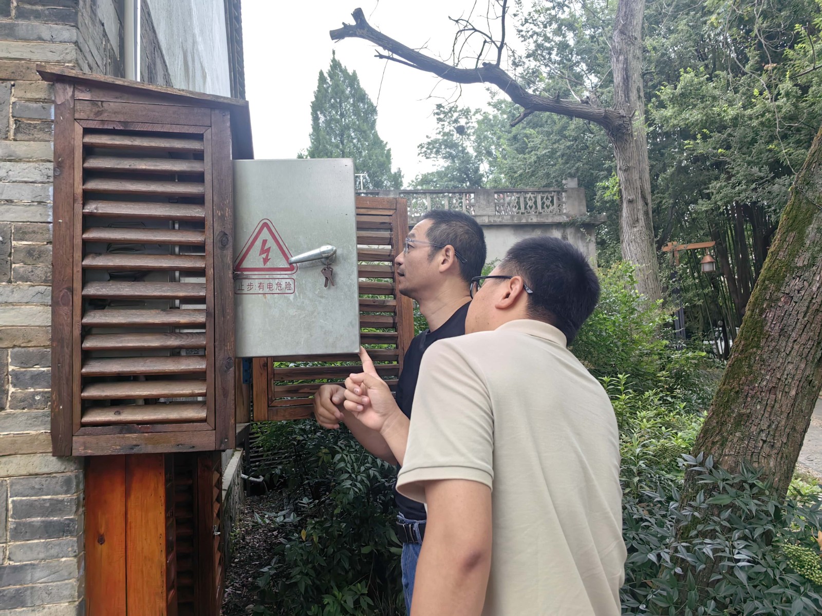 苏圣公司开展夏季高温电气线路安全检查  筑牢用电安全防线