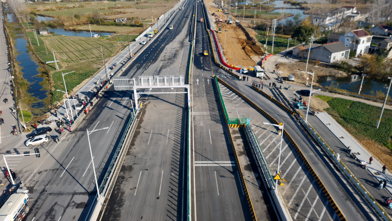 打通区域交通脉络——501省道关键段交通转换顺利完成